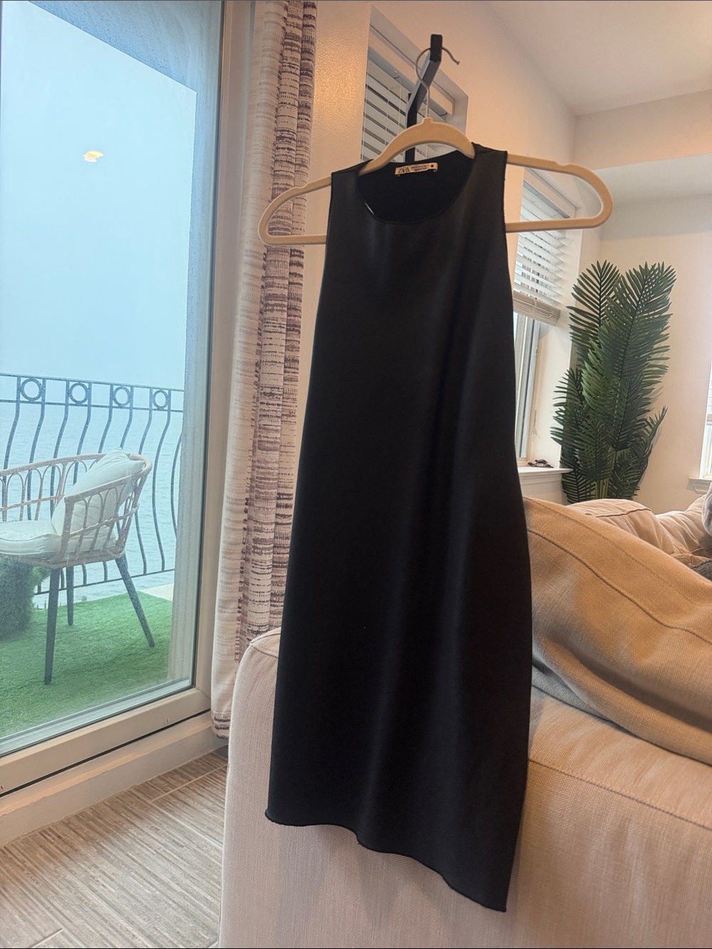 Zara Black Sleeveless Midi Shift Dress